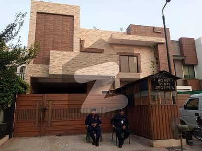 F-6 Decent 2 Bedrooms Furnished House Margalla View 2300 Sq Ft