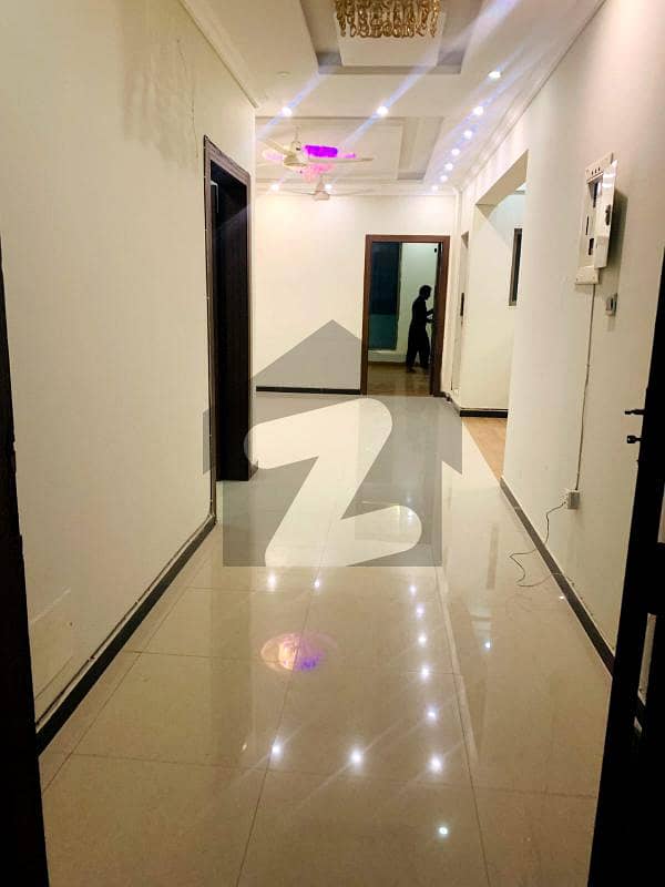 F-11 Markaz Luxury 2 Bed 2 Bath TV Lounge Kitchen Car Parking 2 Bedroom Apartment Available For Sale