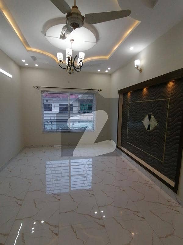 G-13/1 25*40 Beautiful Upper Portion Available For Rent