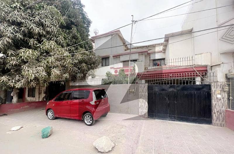 West open 200 square yards three (03) bedroom one (01) unit house on 100 feet road in a well known society known as Rabia Bungalows located at block 18 Gulistan e Jauhar is available for sale