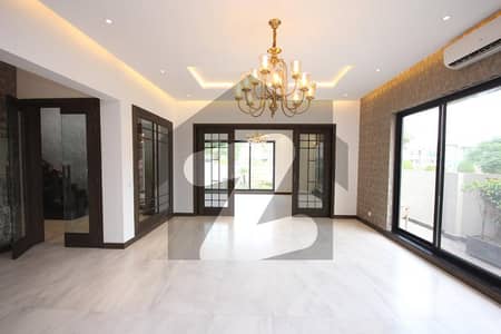 20 MARLA STYLISH HOUSE AVAILABLE FOR SALE IN STATE LIFE HOUSING SOCIETY