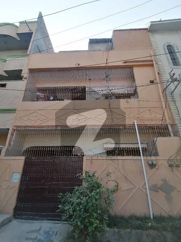 Prime Location 120 Square Yards House For Sale In The Perfect Location Of North Karachi - Sector 7-D1