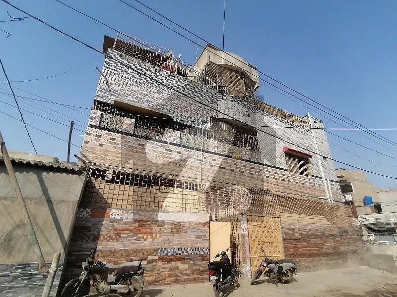 Prime Location House In North Karachi - Sector 7-D3 For sale