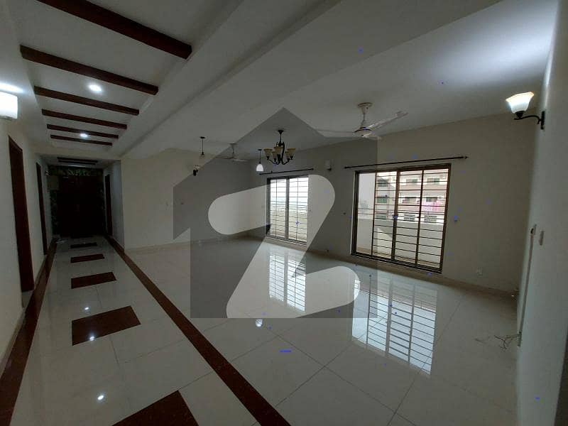 10 MARLA 3 BED FLAT AVAILABLE FOR RENT WITH GAS IN ASKARI 11 SECTOR B
