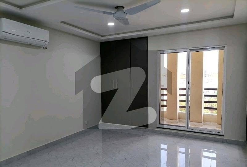 Highly-Desirable 1450 Sq Ft with Servant Quarter Flat Available for Rent In Bahria Enclave For Rent