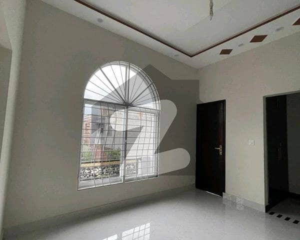 ایڈن بولیوارڈ ہاؤسنگ سکیم کالج روڈ,لاہور میں 3 کمروں کا 4 مرلہ مکان 1.8 کروڑ میں برائے فروخت۔