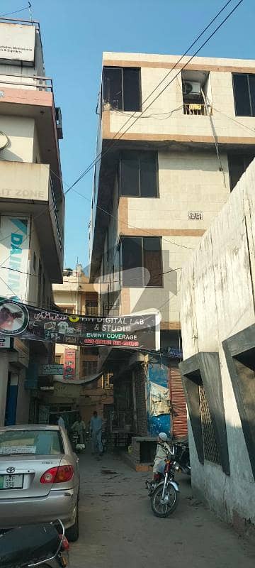 وحدت روڈ لاہور میں 5 مرلہ عمارت 3.5 کروڑ میں برائے فروخت۔