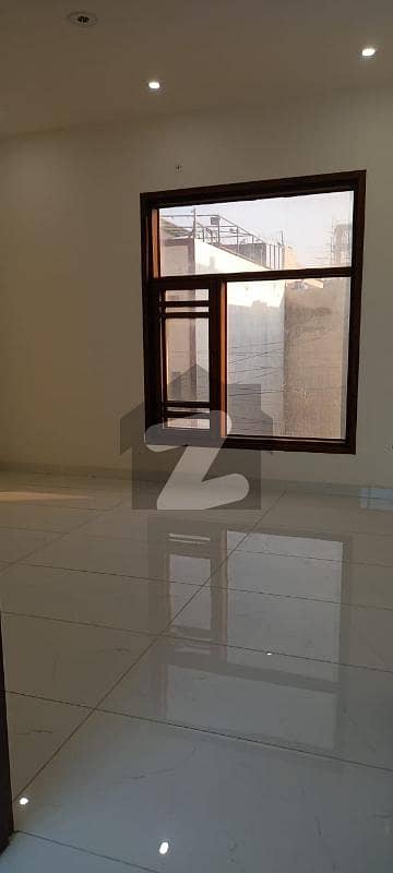 ڈی ایچ اے فیز 7 ڈی ایچ اے ڈیفینس,کراچی میں 3 کمروں کا 4 مرلہ مکان 4.35 کروڑ میں برائے فروخت۔