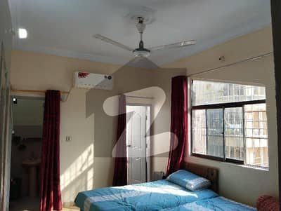 Nazimabad 2 No 2E 2nd Floor Corner 2 Bed Lounge Portion