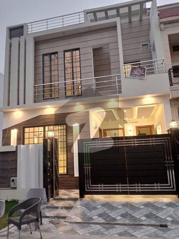 5 Marla Brand New Ideal Location House For Sale in Topaz Ext Block Park View City Lahore