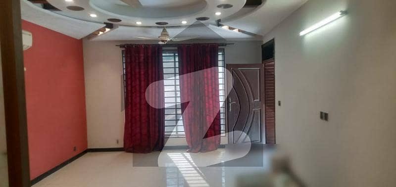 Upper Portion For Rent In G-15 Upper Portion For Rent In G-15