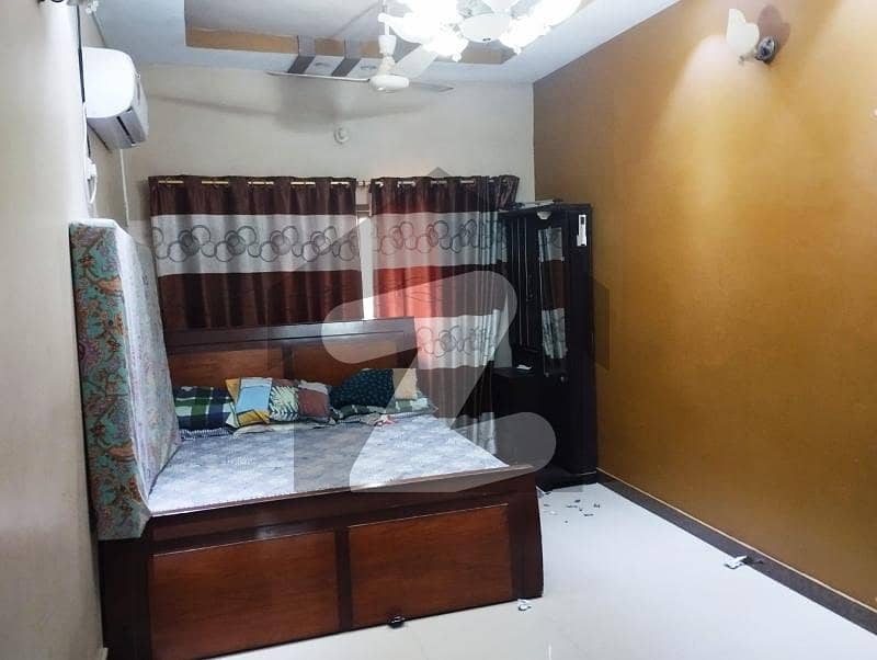 عزیز آباد گلبرگ ٹاؤن,کراچی میں 3 کمروں کا 5 مرلہ بالائی پورشن 85.0 لاکھ میں برائے فروخت۔