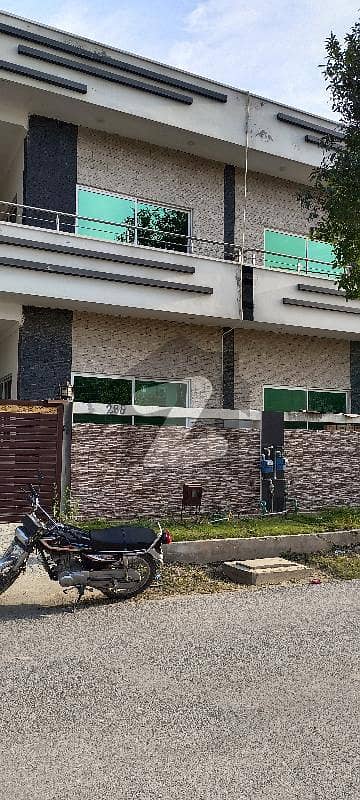 فیصل ٹاؤن - ایف ۔ 18 اسلام آباد میں 4 کمروں کا 7 مرلہ مکان 3.0 کروڑ میں برائے فروخت۔ فیصل ٹاؤن - ایف ۔ 18 اسلام آباد میں 4 کمروں کا 7 مرلہ مکان 3.0 کروڑ میں برائے فروخت۔