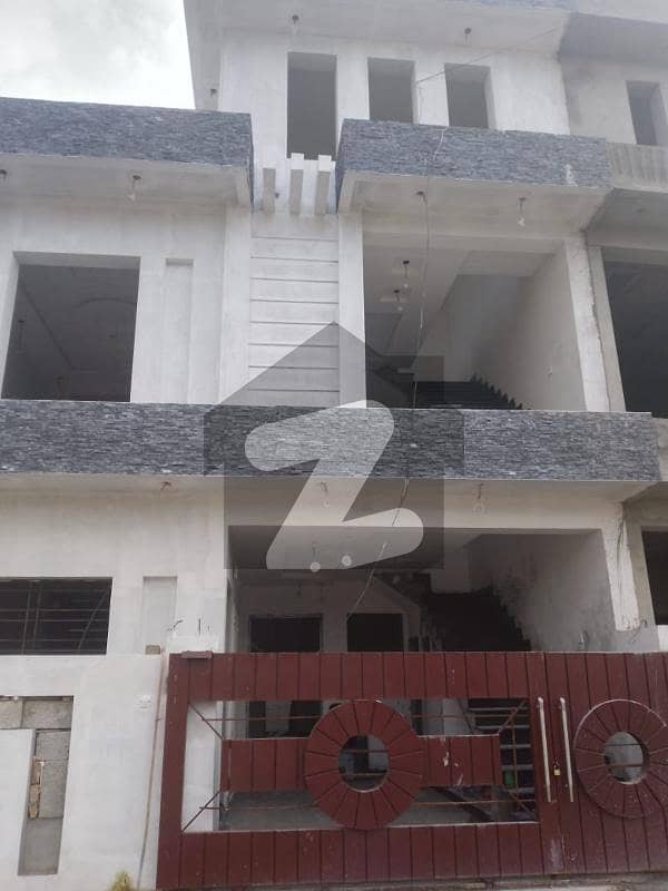 5 Marla House Available In Bailee Town Jinnah Road Islamabad