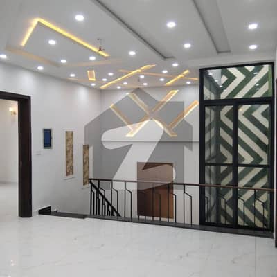 ایڈن ویلی فیصل آباد میں 3 کمروں کا 5 مرلہ مکان 2.35 کروڑ میں برائے فروخت۔
