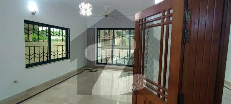 35x80 House For Sale In Closed End Street