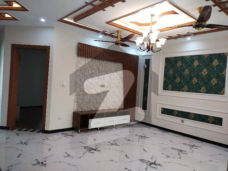 سوان گارڈن ۔ بلاک اے سوان گارڈن,اسلام آباد میں 6 کمروں کا 12 مرلہ مکان 4.75 کروڑ میں برائے فروخت۔