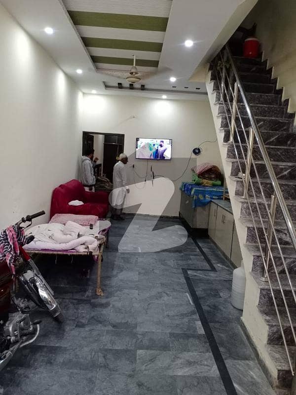 غازی روڈ کینٹ,لاہور میں 5 کمروں کا 3 مرلہ مکان 60.0 لاکھ میں برائے فروخت۔