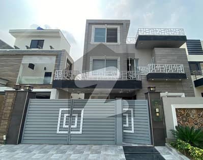 10 Marla Brand New Triple Storey Beautifull House For Sale AA Extenshion Block Prime Location In Citi Housing Gujranwala