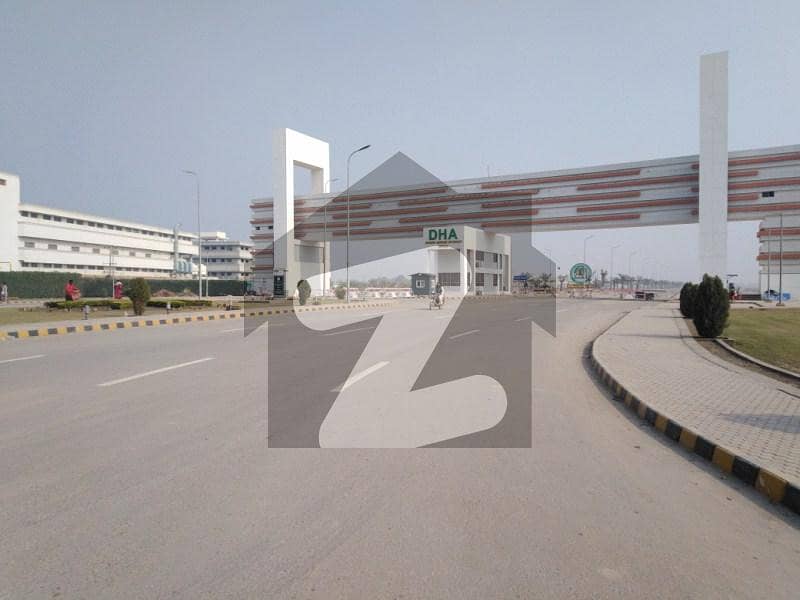 8 Marla Ideal Location Plot For Sale Possession Available