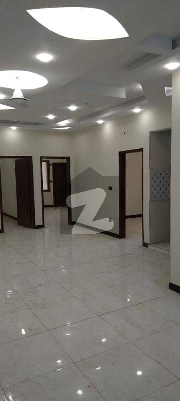 پی ای سی ایچ ایس بلاک 6 پی ای سی ایچ ایس,جمشید ٹاؤن,کراچی میں 3 کمروں کا 8 مرلہ فلیٹ 1.8 کروڑ میں برائے فروخت۔