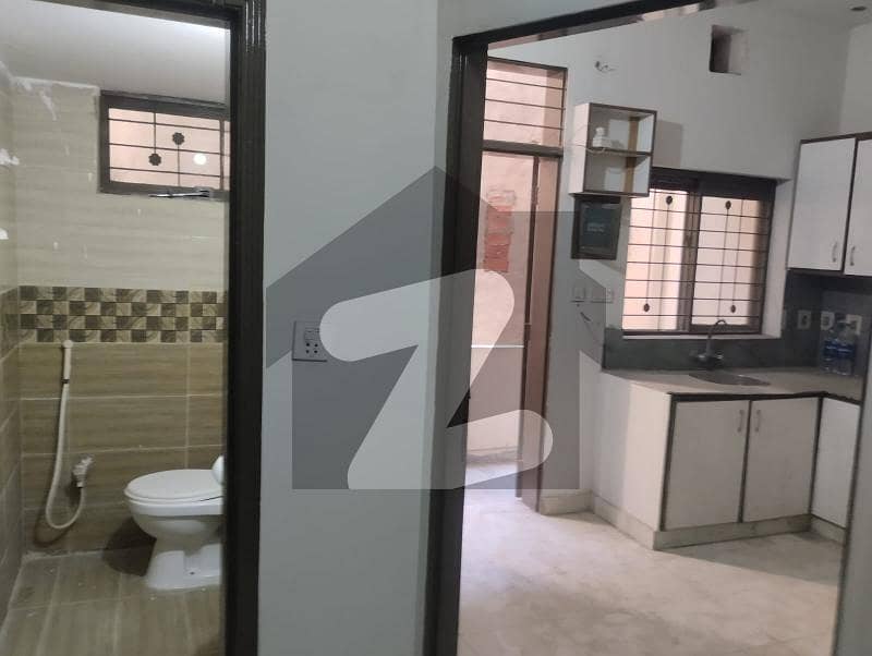 الحافظ ٹاؤن لاہور میں 2 کمروں کا 2 مرلہ فلیٹ 30.0 لاکھ میں برائے فروخت۔