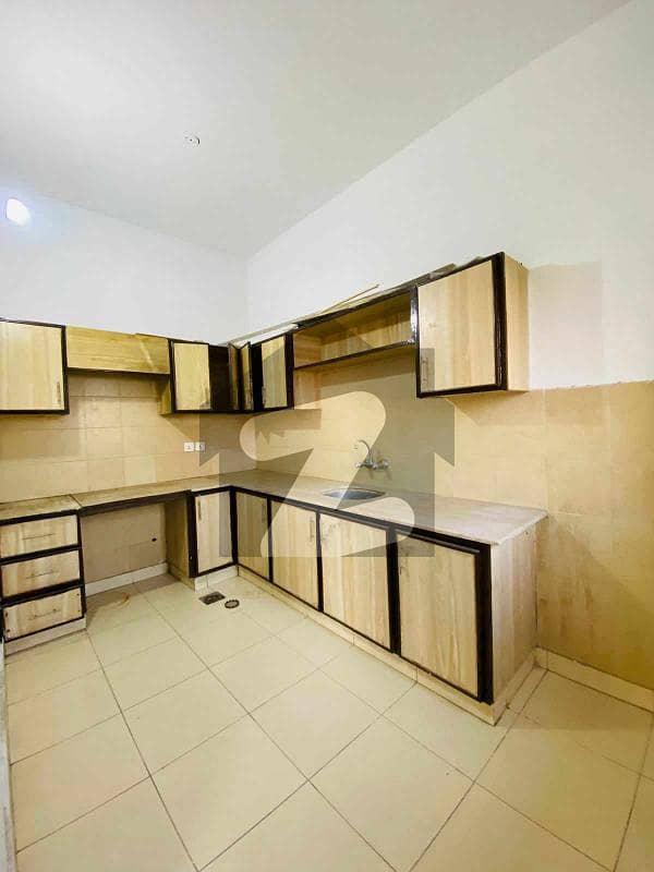 بحریہ آرچرڈ لاہور میں 2 کمروں کا 5 مرلہ فلیٹ 23.0 ہزار میں کرایہ پر دستیاب ہے۔