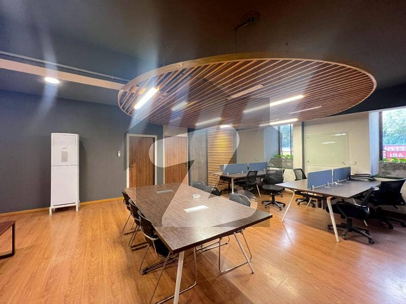 Beautiful 2700 Square Feet Luxury Office Beautiful 2700 Square Feet Luxury Office