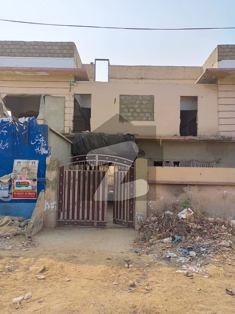نارتھ ناظم آباد ۔ بلاک ڈی نارتھ ناظم آباد,کراچی میں 10 کمروں کا 1 کنال مکان 10.0 لاکھ میں کرایہ پر دستیاب ہے۔