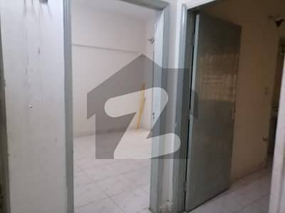 Flat In North Karachi Sized 350 Square Feet Is Available