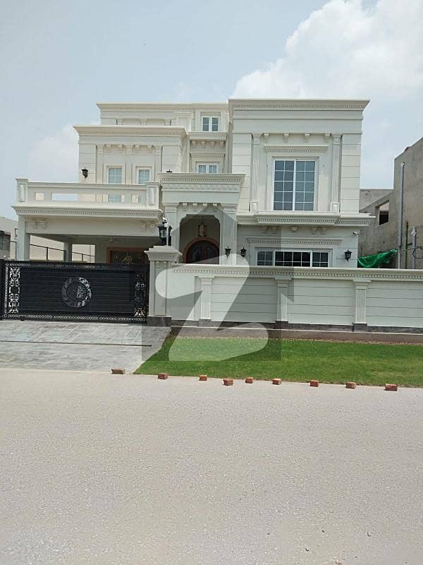 One Kanal Brand New Spanish Design Upper Portion Lower Locked For Rent In DHA Top Location