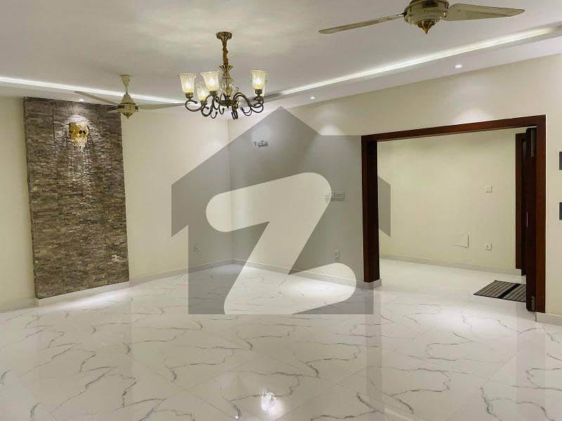 1 KANAL BRAND NEW CONDITION LUXURY BEAUTIFUL FULL HOUSE AVAILABLE FOR RENT VERY GOOD PRIME LOCATION PARK FACE SMALL MASJID FACING VERY GOOD LUSH NEAT AND CLEAN CONDITION