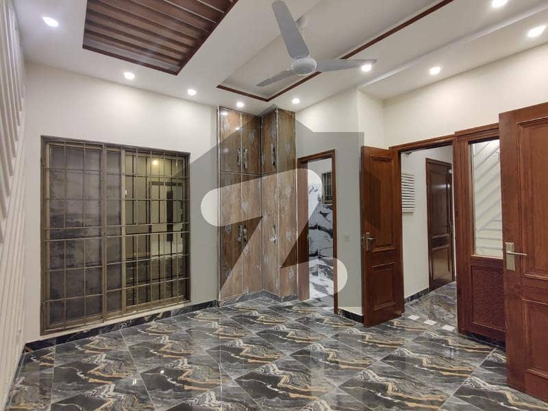 10 marla house for rent in Rafi Block