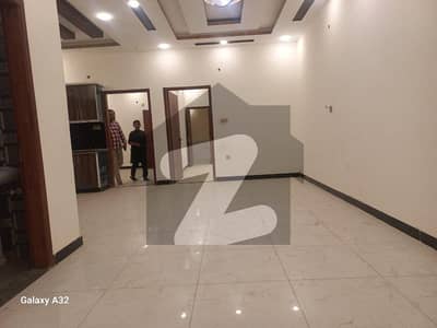 Prime Location 200 Square Yards Flat Situated In Karachi Administration Employees - Block 5 For rent