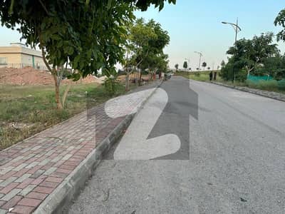 بحریہ انکلیو - سیکٹر بی2 بحریہ انکلیو,بحریہ ٹاؤن,اسلام آباد میں 1 کنال رہائشی پلاٹ 3.18 کروڑ میں برائے فروخت۔