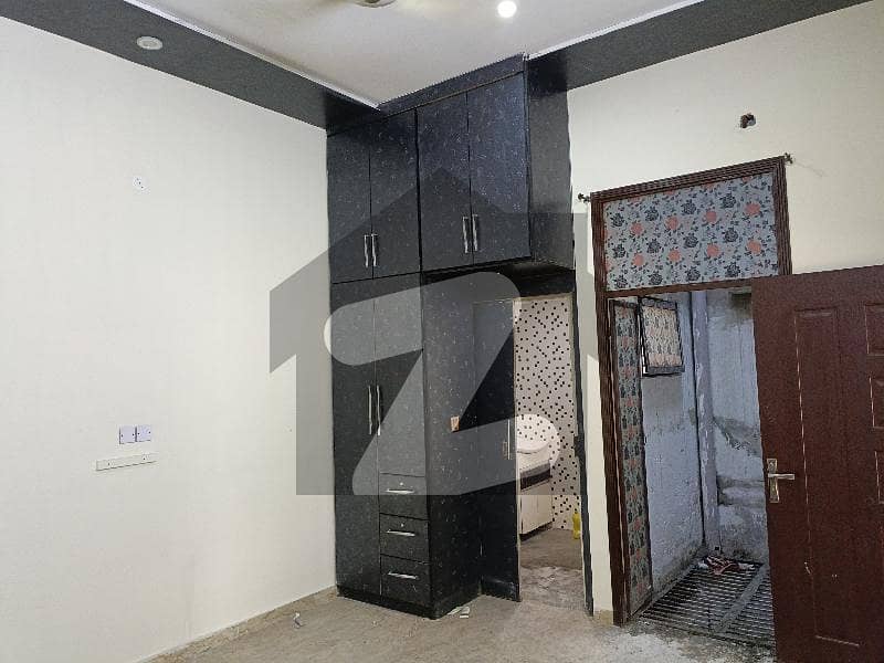 والٹن روڈ لاہور میں 4 کمروں کا 4 مرلہ مکان 70.0 ہزار میں کرایہ پر دستیاب ہے۔