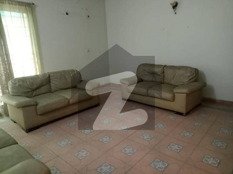 2 Kanal House For Rent Family Good Location 7 Bed Double Kitchen