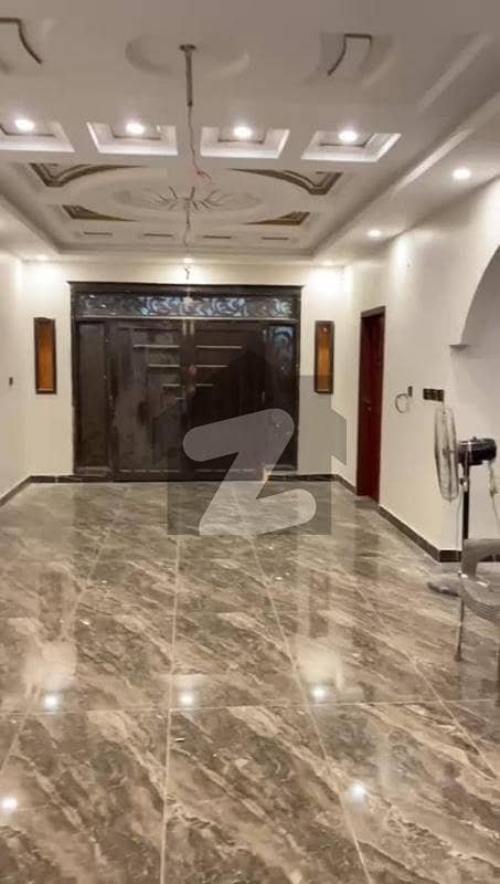 پی ای سی ایچ ایس بلاک 2 پی ای سی ایچ ایس,جمشید ٹاؤن,کراچی میں 4 کمروں کا 12 مرلہ زیریں پورشن 5.4 کروڑ میں برائے فروخت۔