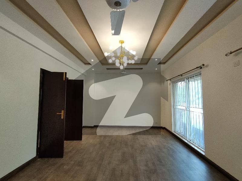 Luxury Family Apartment Available For Sale In Saddar Cantt Hot Location