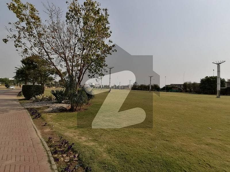 Residential Plot Of 105 Marla In Cantt For sale Residential Plot Of 105 Marla In Cantt For sale