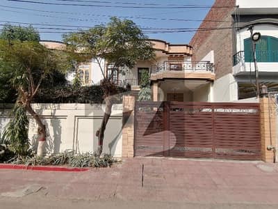 On Excellent Location 10 Marla House For Sale In The Perfect Location Of Shalimar Colony