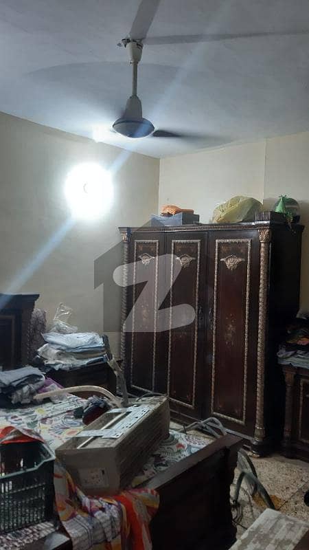 نارتھ ناظم آباد ۔ بلاک بی نارتھ ناظم آباد,کراچی میں 2 کمروں کا 5 مرلہ فلیٹ 75.0 لاکھ میں برائے فروخت۔