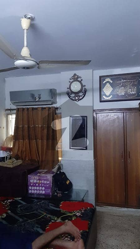 نارتھ ناظم آباد ۔ بلاک بی نارتھ ناظم آباد,کراچی میں 3 کمروں کا 6 مرلہ فلیٹ 1.1 کروڑ میں برائے فروخت۔