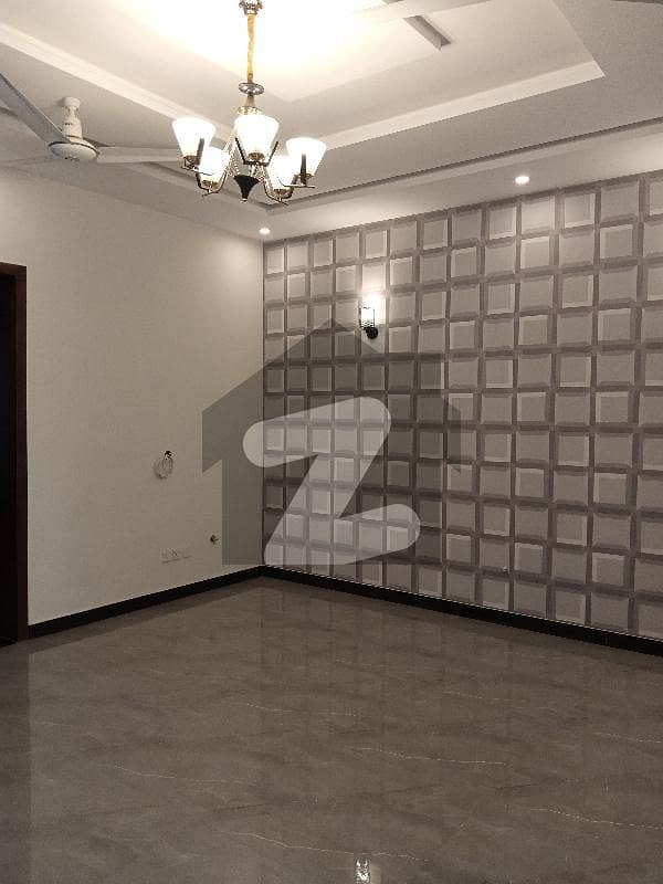 ڈی ۔ 12 اسلام آباد میں 4 کمروں کا 10 مرلہ مکان 2.7 لاکھ میں کرایہ پر دستیاب ہے۔