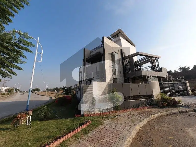 Corner House Spread Over 13 Marla In DHA Phase 3 - Block B Available