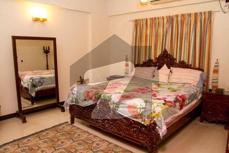 ڈی ایچ اے فیز 2 ایکسٹینشن ڈی ایچ اے ڈیفینس,کراچی میں 3 کمروں کا 9 مرلہ فلیٹ 2.4 کروڑ میں برائے فروخت۔