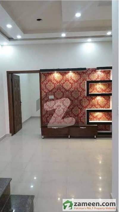 رائل سٹی فیصل آباد میں 2 کمروں کا 3 مرلہ مکان 45.0 لاکھ میں برائے فروخت۔