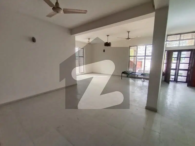 Fully Renovated 1 Kanal Beautiful Lower Portion Available For Rent In Dha Phase 3