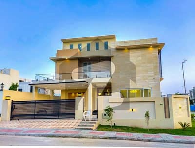 Beautiful 1 Kanal Corner House Available For Sale In Dha Phase 2