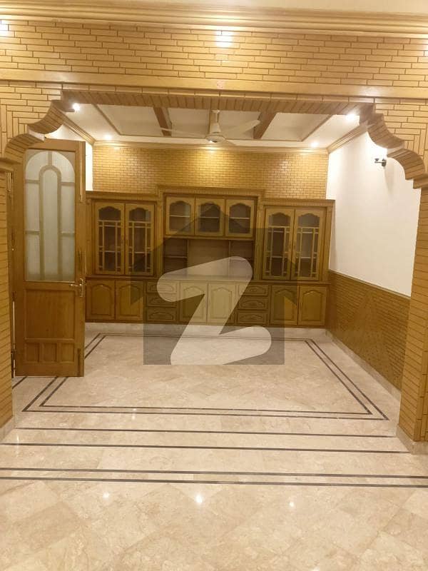آئی ۔ 8/4 آئی ۔ 8,اسلام آباد میں 5 کمروں کا 14 مرلہ مکان 11.85 کروڑ میں برائے فروخت۔